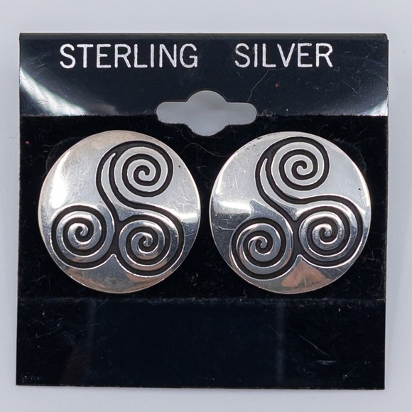 Jenstones Jewelry - Sterling Silver Circle Earrings with Swirl Design - NWOT